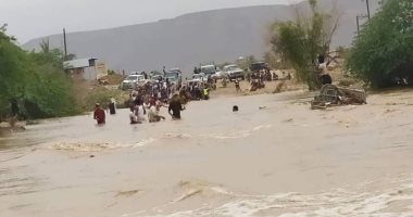 سيول إعصار نيسارجا تضرب اليمن وتودى إلى وفاة 13 شخصا.. فيديو