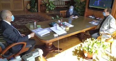 وزير الرى يعقد اجتماعا للوقوف على آخر مستجدات مشروع قناطر ديروط