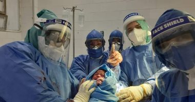 سيدة أربعينية مصابة بكورونا تضع مولودها في "عزل فاقوس" بعد 14 سنة عقم..صور