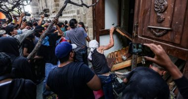 كر وفر بين الشرطة والمحتجين فى المكسيك بعد وفاة شاب رهن الاحتجاز