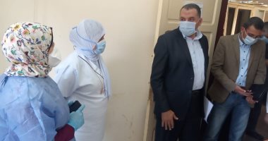 محافظ شمال سيناء يشكل لجنة مرور يومى على مستشفيات العزل.. صور 