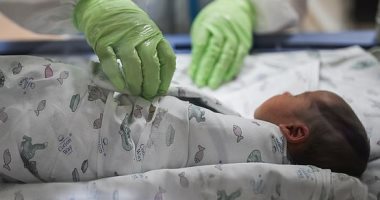 ولادة طفل بأجسام مضادة لكورونا بعد إصابة الأم بالمرض أثناء فترة الحمل