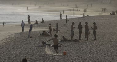  زحام على شواطئ البرازيل رغم استمرار انتشار كورونا‎