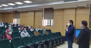 محاضرات عن قانون الخدمة المدنية والإدارة العامة بدورة تأهيل الشباب فى بنى سويف