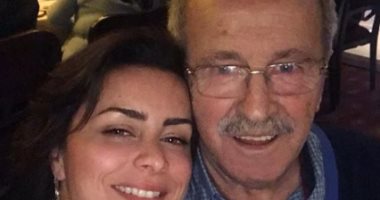 نور اللبنانية مع والدها بمناسبة عيد الأب: شكراً على الإيمان بي ودعمك الدائم