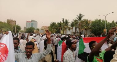 التليفزيون السودانى: المئات يتظاهرون فى العاصمة السودانية الخرطوم
