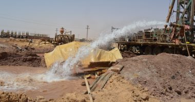 حفر بئر مياه شرب بقرية بغداد فى الوادى الجديد بتكلفة 2 مليون جنيه