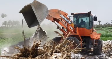 محافظ بنى سويف: إزالة 11 حالة تعد على الأراضى الزراعية بمدينة ببا