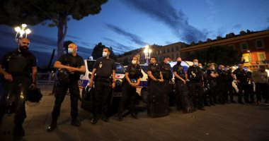 احتجاج ضباط الشرطة الفرنسية بسبب تصريحات وزير الداخلية