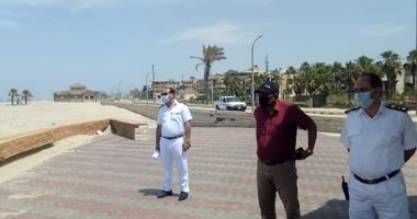 رئيس مدينة جمصة يتابع اغلاق الشاطئ ومنع تردد المواطنين عليه 