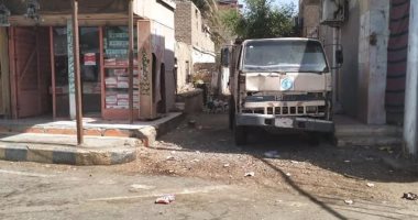 مجلس مدينة القصير: حملات نظافة لإزالة المخلفات بمنطقة سوق الخضار.. صور
