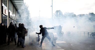 اشتباكات عنيفة بين الشرطة ومحتجين ضد العنصرية فى فرنسا