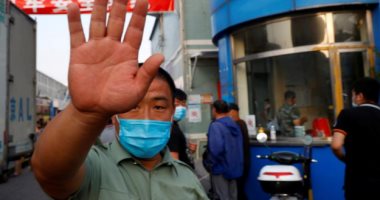 بلومبرج: تجنب سمك السلمون في الصين بعد ارتباطه بانتشار فيروس كورونا ببكين