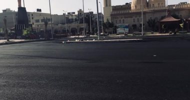استكمال أعمال رصف ميدان الرفاعى وسط مدينة العريش.. صور
