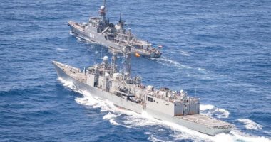 البحرية المصرية والإسبانية تنفذان تدريبا بحريا عابرا بنطاق الأسطول الجنوبي