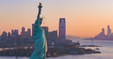 تمثال الحرية يصل أمريكا.. هل خسر الرمز معناه بسبب العنصرية