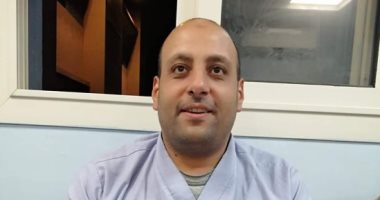 الدكتور أحمد مصطفى 30 يوما في "حجر قها".. والمستشفى تلقبه بـ"الفارس النبيل"