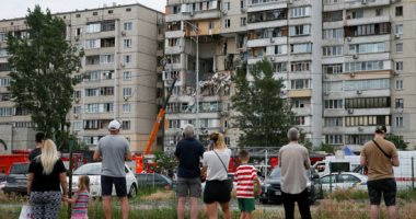 انهيار جزئ بمبنى سكنى بالعاصمة الأوكرانية كييف بسبب انفجار غاز.. صور