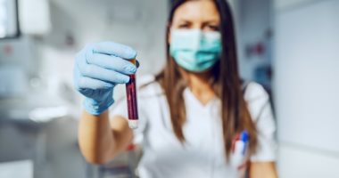 قطر تسجل 879 إصابة جديدة بفيروس كورونا مقابل 1153 حالة شفاء