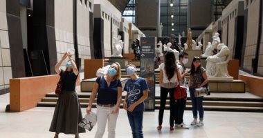 متحف أورسيه فى باريس يفتح أبوابه أمام الزوار مع تخفيف إجراءات كورونا.. صور