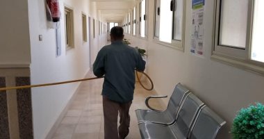 صور.. محافظ شمال سيناء: توزيع كمامات وقفازات على أقسام العزل بالمستشفيات