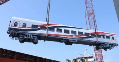 أول دفعة عربات روسية جديدة قادمة للسكة الحديد تصل رصيف ميناء الإسكندرية