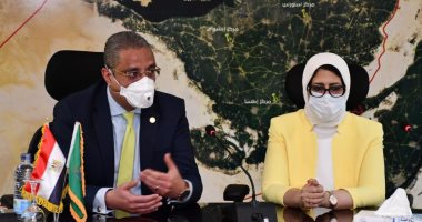 وزيرة الصحة ومحافظ الفيوم يتابعان إجراءات التصدى لفيروس كورونا.. صور