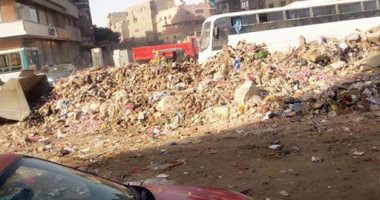 شكوى من انتشار القمامة بشارع 15 مايو بشبرا الخيمة بالقليوبية