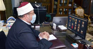  وزير الأوقاف يشرح ضوابط فتح المساجد لمديرى المديريات عبر الفيديو كونفرانس