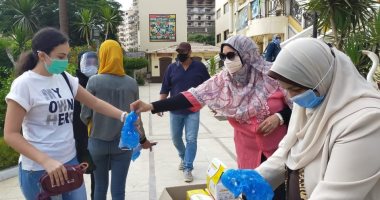 فيديو وصور.. بوابات تعقيم وكشف حرارة في مدرسة الشهيد مصطفى عميرة بمصر الجديدة 