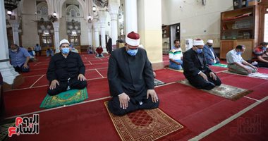 مساجد مصر تواصل فتح أبوابها أمام المصلين لأداء الصلاة