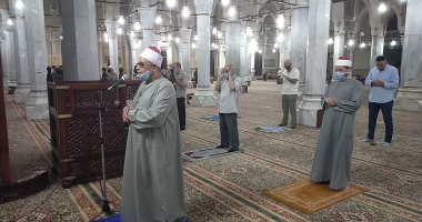 شاهد.. نقل شعائر صلاة المغرب من مسجد سيدى أحمد البدوى بطنطا