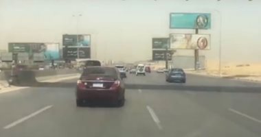 فيديو.. سيولة مرورية بمحور المشير المتجه من وإلى القاهرة الجديدة