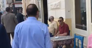 محافظ الإسكندرية يتفقد مقاهى المدينة ويشدد على الإجراءات الاحترازية.. فيديو