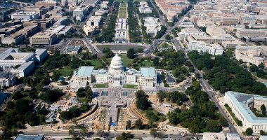 فيروس كورونا يشل واشنطن مركز الثقل السياسي الأمريكي