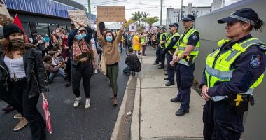 مظاهرات حاشدة فى أستراليا لإطلاق سراح "طالبى اللجوء" المحتجزين منذ سبع سنوات