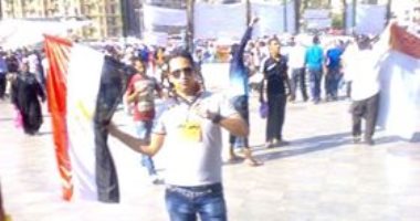 صورتك فى 30 يونيو.. "محمود" بميدان التحرير فى مواجهة حكم الإخوان