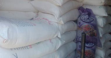 النيابة تحجز صاحب مخزن ضبط بحوزته 4 أطنان مواد غذائية فاسدة في مدينة نصر