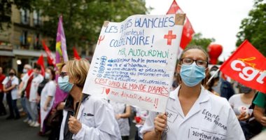 موظفو القطاع الصحى فى فرنسا يتظاهرون للمطالبة بتحسن أوضاعهم وتوفير إمكانيات أكثر
