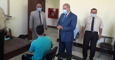 رئيس جامعة الأزهر يتفقد لجان امتحانات التخلفات ويشيد بالإجراءات الاحترازية