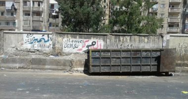 الرصد اليئى ترفع القمامة من شارع "ملك حفنى" في سيدى بشر بالإسكندرية