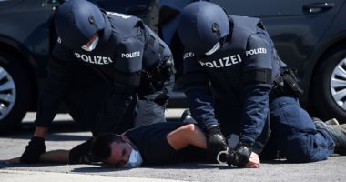 حبس 10 أشخاص فى النمسا متهمين بالضلوع فى هجوم فيينا الإرهابى