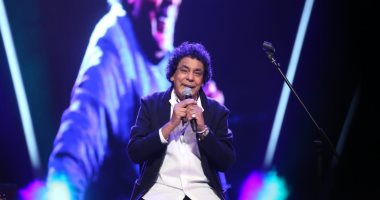 "الناس فى بلادى".. محمد منير والغناء "المظبوط"