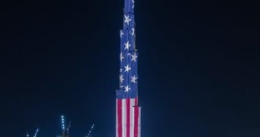 برج خليفة يتزين بالعلم الأمريكى بالتزامن مع احتفالات عيد الاستقلال