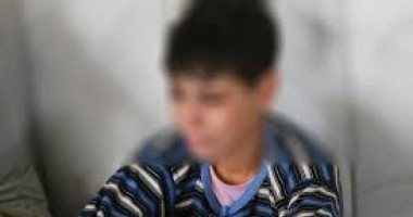 مفاجأة صادمة.. والدة الطفل السورى: مغتصبو ابنى أقارب لنا وهربوا بعد فضح أمرهم