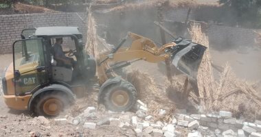 محافظ سوهاج : إزالة 20 حالة تعدى على الأراضى الزراعية والبناء المخالف