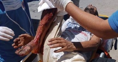 إصابة شخصين فى حادث اصطدام سيارة نقل بمحل بشارع الحجاز بالغردقة.. صور 