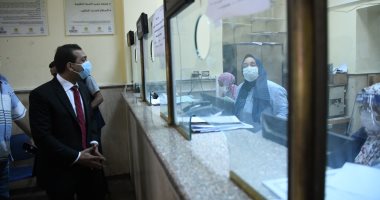 نائب محافظ قنا يتفقد المركز التكنولوجي ومركز صحة الأسرة بنجع حمادي