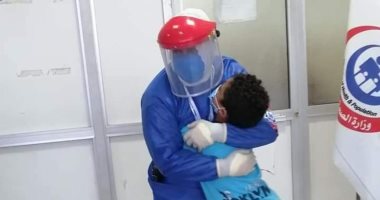 "مصر تستطيع" يعرض تقريرا عن ممرضة سخرت حياتها لنجدة مصابى كورونا مجانا