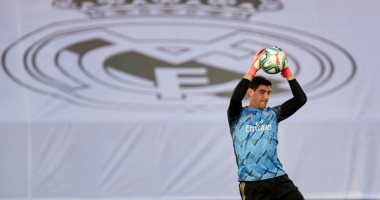 كورتوا مهدد بالغياب عن لقاء ريال مدريد ضد هويسكا بالدوري الإسباني